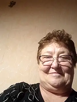 Snapshot of Katherine735 chatting on April 14, 2026, 7:41 pm Katherine735 online show from April 14, 2026, 7:41 pm