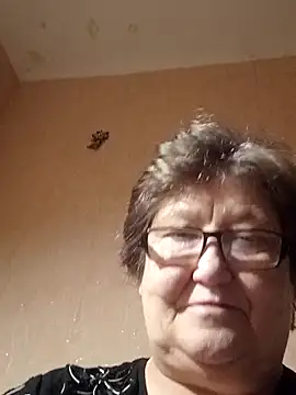 Katherine735 online show from November 15, 2025, 7:18 pm