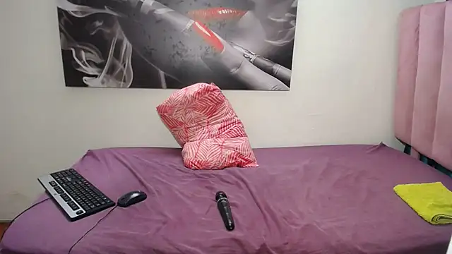 Kelly-001 online show from February 3, 2026, 8:58 pm