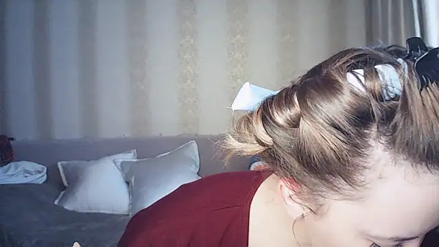 MoodieMira online show from February 24, 2026, 1:34 pm