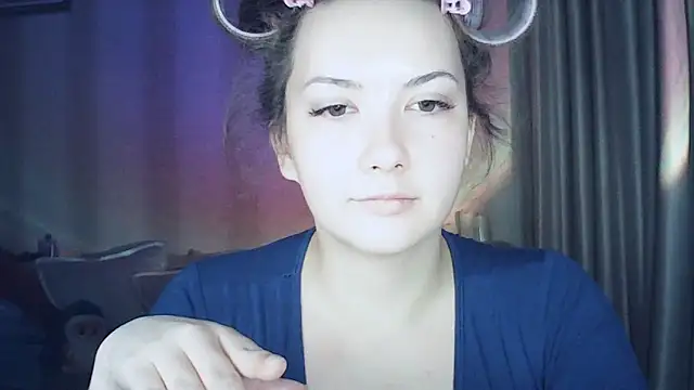 MoodieMira online show from February 16, 2026, 3:21 pm