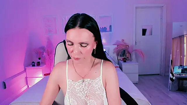 steaflers mommy  online show from October 19, 2025, 7:11 am