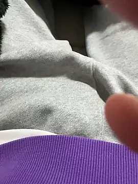 haruki 18old online show from November 10, 2025, 1:49 pm