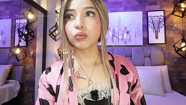 Sophia Bellucci online show from January 9, 2026, 12:45 pm