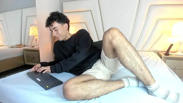 Zahir Ashar online show from October 27, 2025, 11:22 am