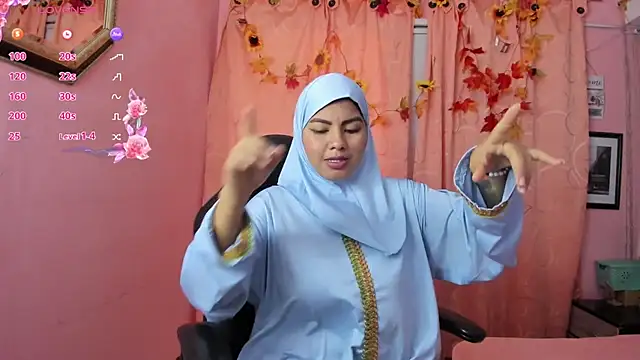 Snapshot of SamiraAlabi chatting on October 15, 2025, 11:40 am SamiraAlabi online show from October 15, 2025, 11:40 am