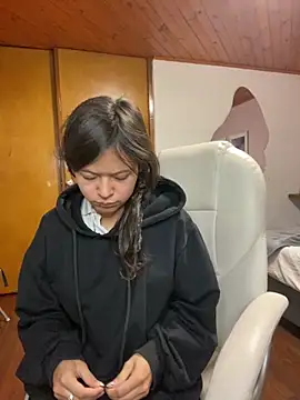 Ninfa pink online show from December 19, 2025, 3:58 pm