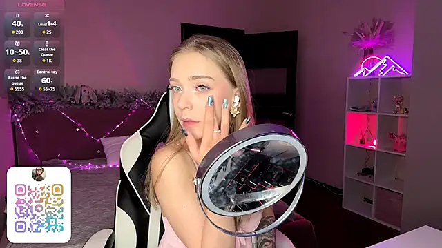 Snapshot of EvaPeace chatting on January 31, 2026, 9:24 pm EvaPeace online show from January 31, 2026, 9:24 pm