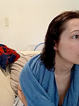 labellerose online show from April 19, 2026, 5:25 pm