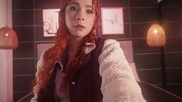 Thalia Karlson online show from November 14, 2025, 12:20 pm