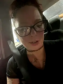 Snapshot of EdNEmSexyBlend chatting on October 22, 2025, 1:27 am EdNEmSexyBlend online show from October 22, 2025, 1:27 am