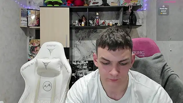 MIKE GOD19 online show from March 15, 2026, 4:36 pm