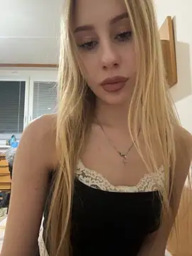 JudithCarly online show from November 21, 2025, 7:46 pm