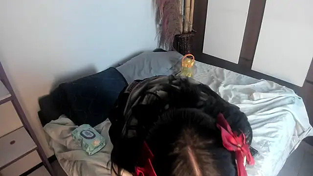 bubble  angel   online show from January 9, 2026, 11:39 am