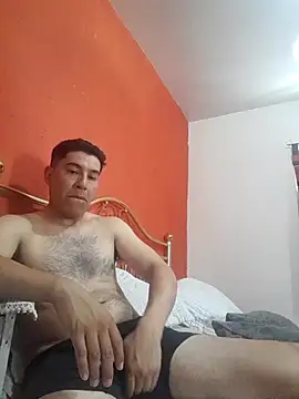 Ezeaxl online show from November 30, 2025, 7:47 pm