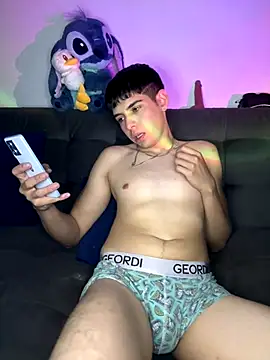 Snapshot of Stick_ledom chatting on October 17, 2025, 12:36 am Stick ledom online show from October 17, 2025, 12:36 am