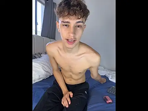 Douglas Lux online show from November 21, 2025, 9:14 pm