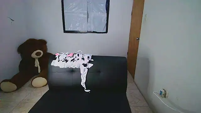 SweetRabbit29 online show from November 2, 2025, 12:15 am