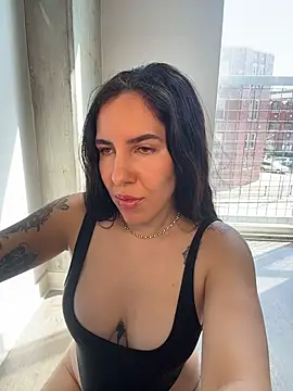 Lolathebaddie online show from March 25, 2026, 5:12 pm