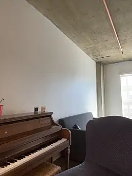 Lolathebaddie online show from April 8, 2026, 4:41 pm