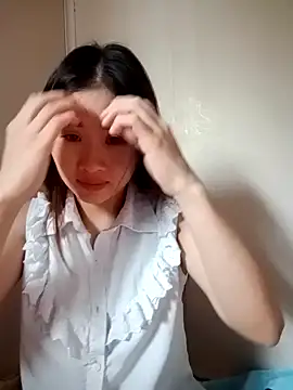 tuongvycute online show from November 3, 2025, 7:13 am