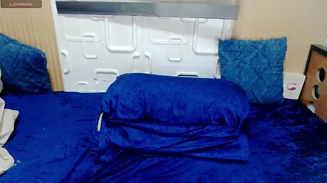 BellaMistressJhax online show from December 22, 2025, 10:48 am