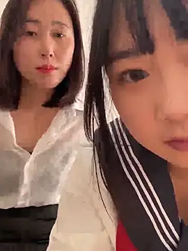 xiaoxue7788 online show from October 22, 2025, 4:12 am