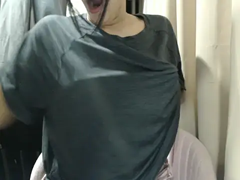 Snapshot of rositaaaa12 chatting on April 2, 2026, 1:57 am rositaaaa12 online show from April 2, 2026, 1:57 am