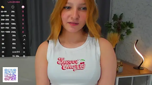Snapshot of MelodySeelbach chatting on October 19, 2025, 4:04 am MelodySeelbach online show from October 19, 2025, 4:04 am
