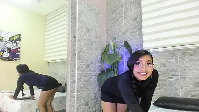 AmberBlazze online show from October 20, 2025, 12:06 pm