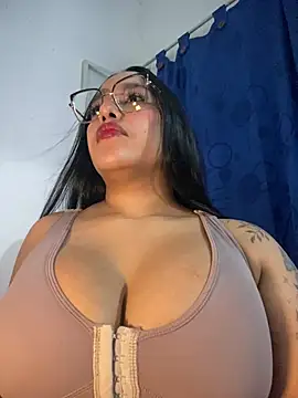 Snapshot of mis-violetha chatting on July 18, 2026, 3:04 am mis-violetha online show from July 18, 2026, 3:04 am