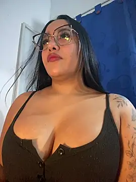 Snapshot of mis-violetha chatting on July 12, 2026, 3:07 am mis-violetha online show from July 12, 2026, 3:07 am