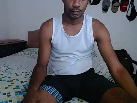 Snapshot of canelorico chatting on July 7, 2026, 7:50 pm canelorico online show from July 7, 2026, 7:50 pm