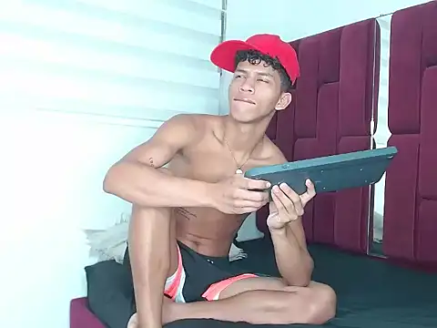 Owen valentin online show from October 19, 2025, 1:47 pm