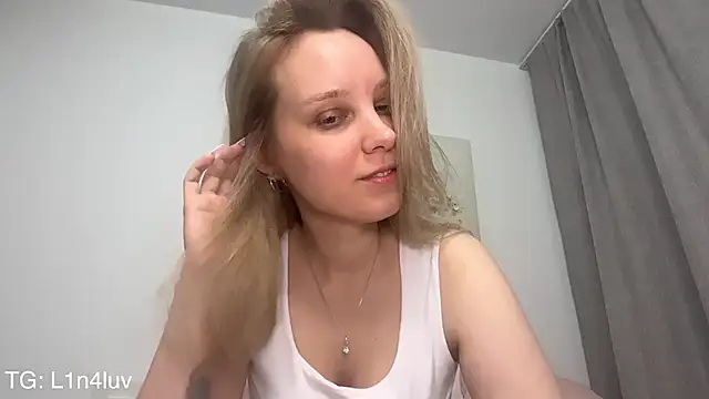 AIicaparkerc online show from April 19, 2026, 6:21 pm