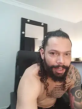 AlukardBig online show from November 8, 2025, 1:14 pm