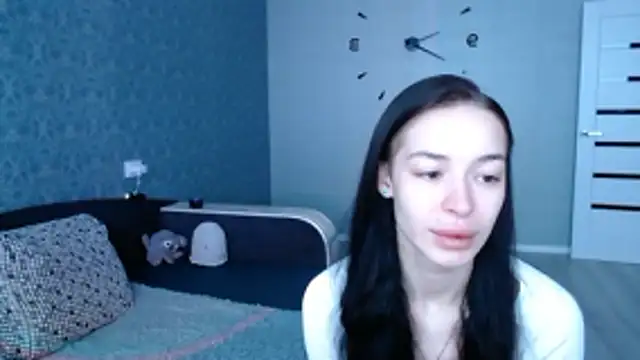 Daphne Darkthorn online show from November 20, 2025, 8:37 am