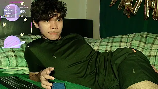 Im Camii online show from November 6, 2025, 6:23 pm