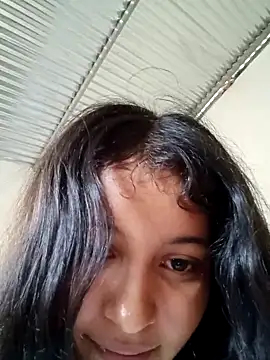 soymelisa2 online show from October 19, 2025, 8:33 pm