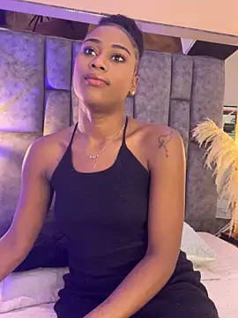 SofiRuiz  online show from October 22, 2025, 7:57 pm