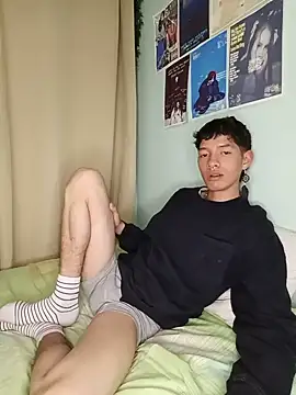 Snapshot of heyy_noah11 chatting on May 15, 2026, 10:52 pm heyy noah11 online show from May 15, 2026, 10:52 pm