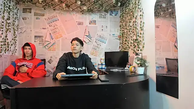 Snapshot of heyy_noah11 chatting on July 11, 2026, 1:33 pm heyy noah11 online show from July 11, 2026, 1:33 pm