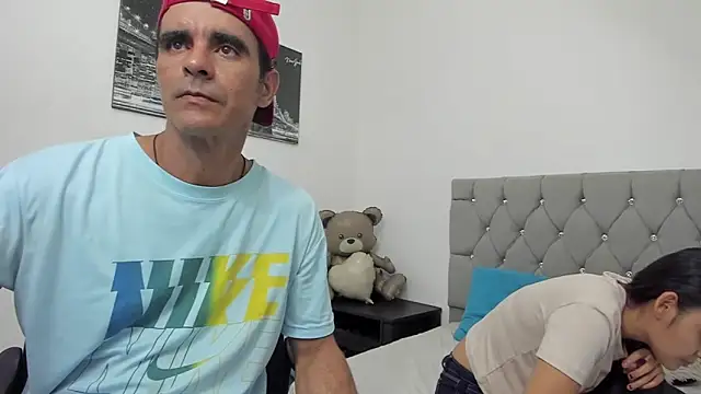 Sofi And Santy online show from February 19, 2026, 12:40 am