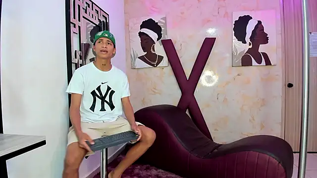 EMPIRE BOYS1 online show from February 10, 2026, 7:13 pm