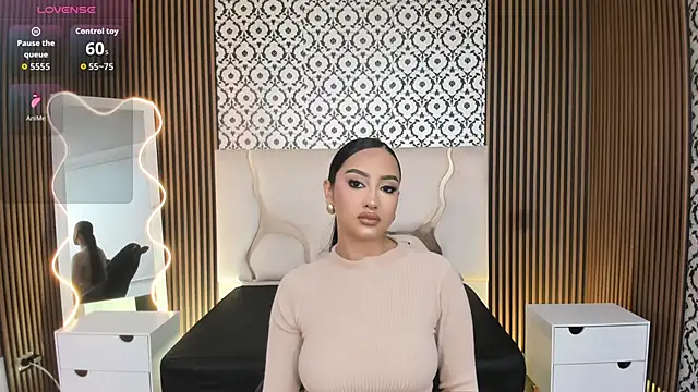 BEELLA TAY1 online show from November 11, 2025, 2:23 pm