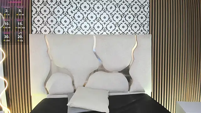 BEELLA TAY1 online show from October 21, 2025, 6:40 pm