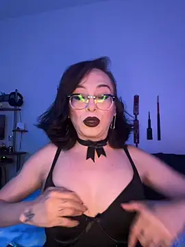 MiniMonroe online show from November 25, 2025, 9:20 am