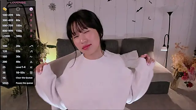 Erika Kim online show from October 24, 2025, 5:50 am