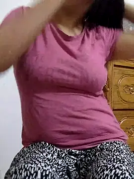 Tanha18 online show from November 14, 2025, 6:00 pm