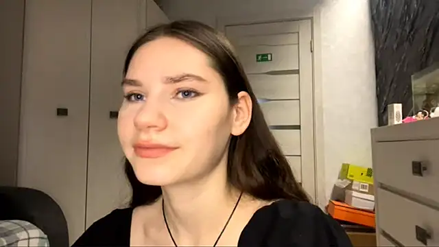 KaseyByczek online show from October 19, 2025, 9:45 am